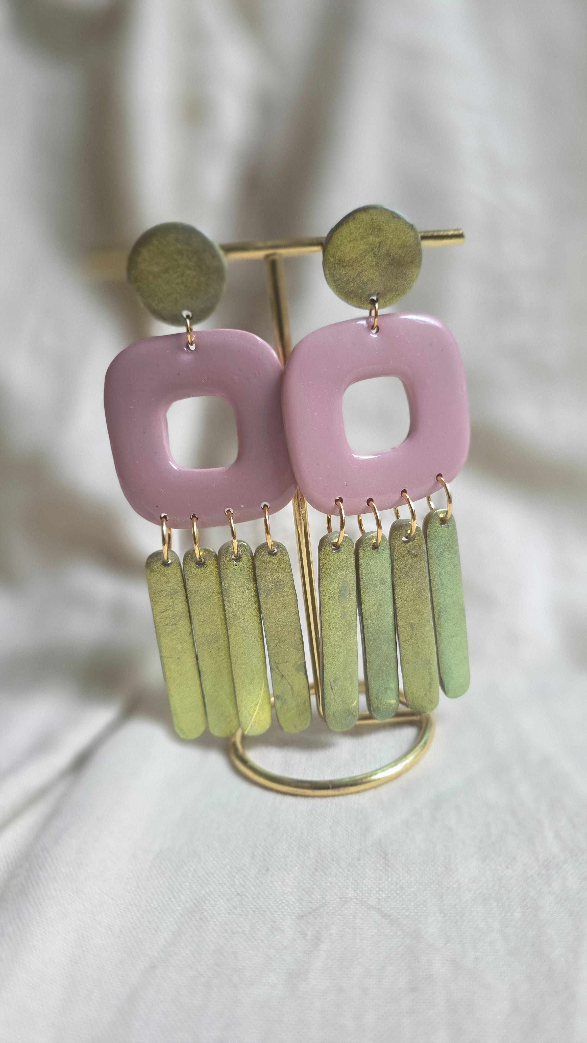 Dona (pink and green)