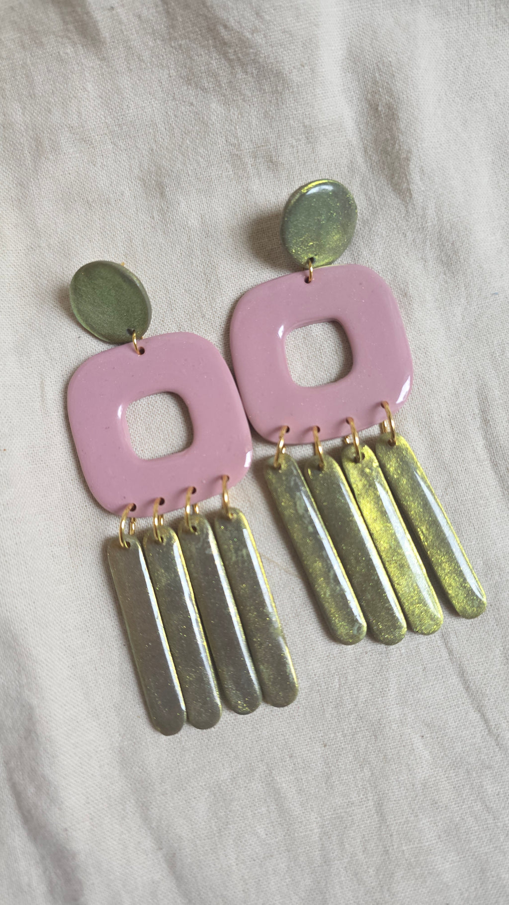 Dona (pink and green)